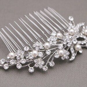 Silver bridal wedding hair comb with faux pearl and rhinestone crystal